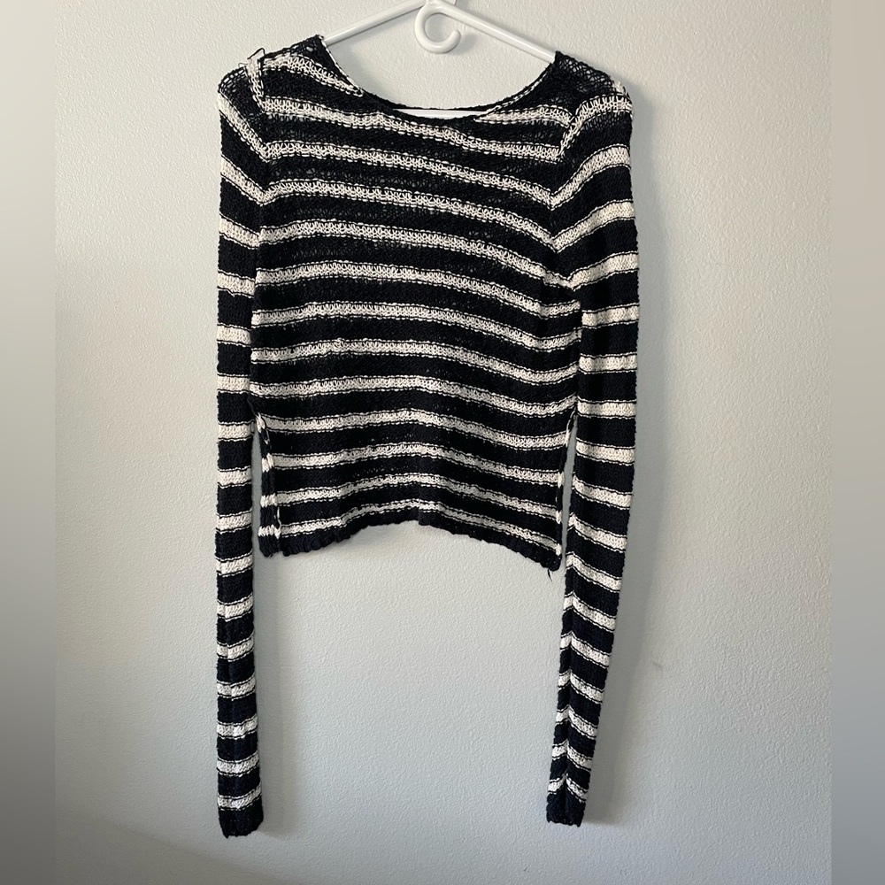 Small Hollister White and Navy Blue Knitted Long Sleeve